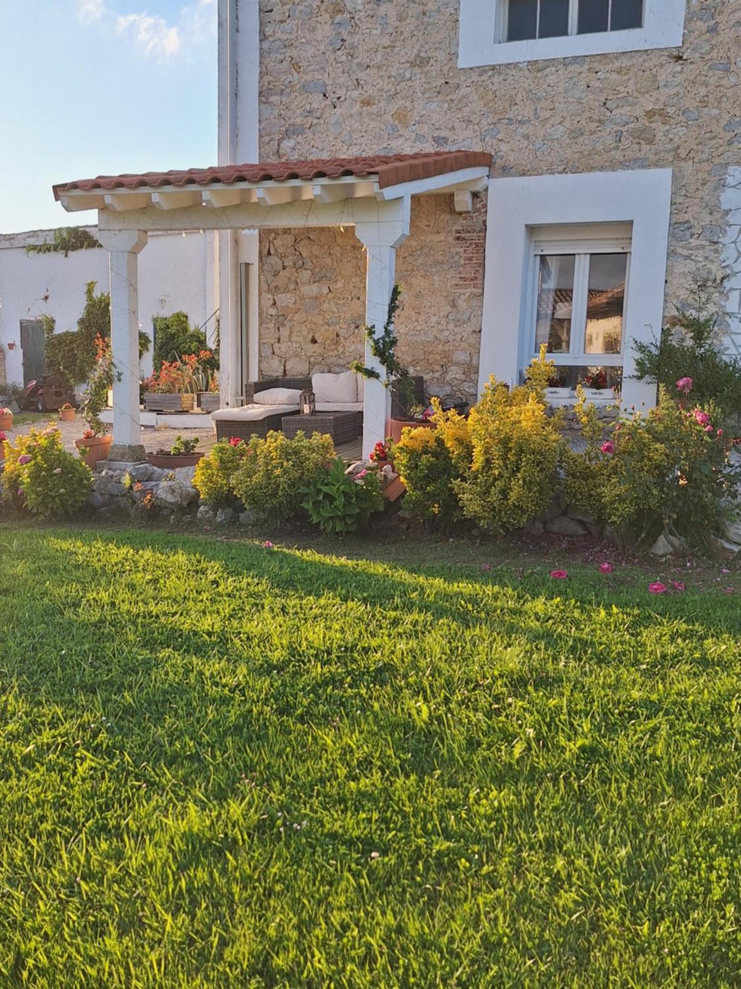 La buganvilla en Udías Comillas Exterior foto